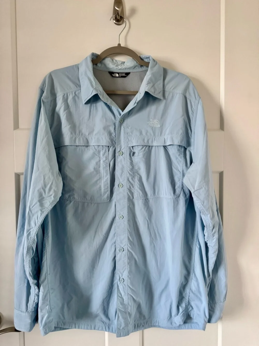The North Face Light Blue Button-Down Long Sleeve Trail Fishing Shirt Size L